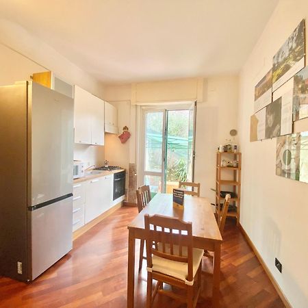 Апартаменты Casaviva - Bilo With Patio In Genova San Teodoro Экстерьер фото
